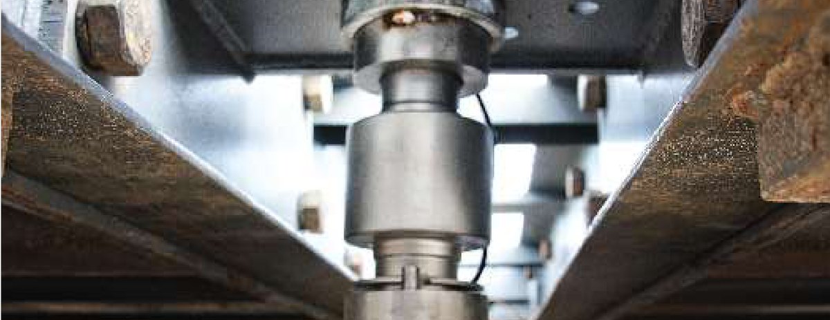 Load cell terpasang di bawah platform